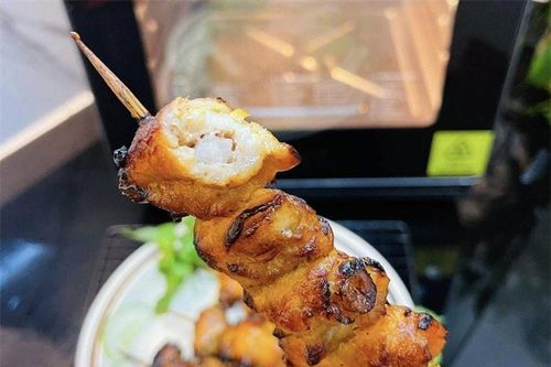 Cách nướng thịt xiên mềm ngon không khô, ngậy nhưng lại chẳng ngán của mẹ đảm