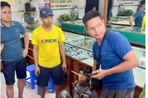 Liên tiếp xảy ra các vụ cướp vàng, chủ cửa hàng vàng cần lưu ý gì?