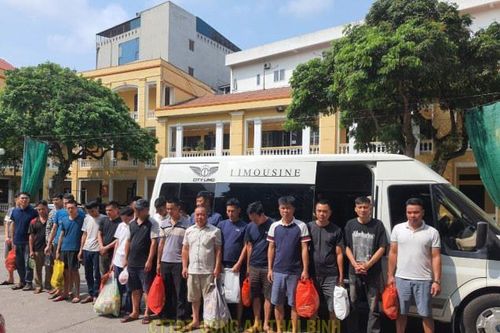 Thái Bình: bắt quả tang 22 đối tượng đang đánh bạc dưới hình thức xóc đĩa