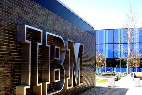 IBM thâu tóm thêm doanh nghiệp để mở rộng dịch vụ điện toán đám mây
