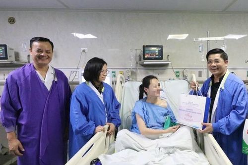 2 bệnh viện phối hợp cứu người phụ nữ ngừng tuần hoàn do chửa ngoài tử cung vỡ