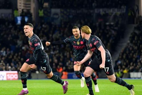 Man City đại thắng để tuyên chiến Arsenal trên đỉnh bảng