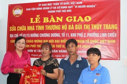 Bàn giao nhà tình thương cho hộ gia đình có hoàn cảnh khó khăn