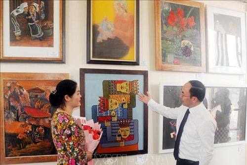Triển lãm mỹ thuật 'Sắc chàm nơi đầu nguồn Sông Cầu'