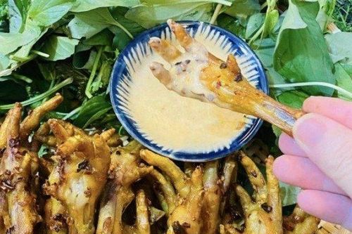 Nghỉ lễ cùng vào bếp làm chân gà nướng muối ớt chấm nước xốt 'thần thánh'