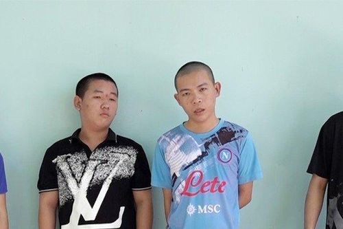 Bắt nhóm đối tượng dàn cảnh đánh ghen để cướp tài sản của 2 nữ sinh