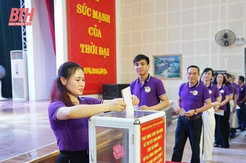 Trường ĐH Văn hóa, Thể thao và Du lịch vận động quyên góp gần 200 triệu đồng hỗ trợ xây dựng nhà ở cho hộ nghèo
