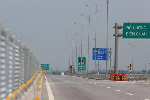 Cao tốc Bắc-Nam chưa thể thông tuyến đến điểm giao Bãi Vọt