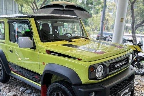 Mua xe Suzuki Jimny có hiện tượng 'mua bia kèm lạc' 50 triệu đồng