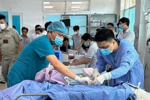 Vụ nổ lò hơi: Bộ Y tế yêu cầu tập trung cấp cứu người bị nạn
