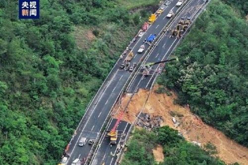 Sập cao tốc Trung Quốc khiến hàng chục người thương vong