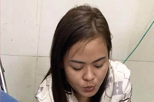 Bắt giam kẻ đâm vào cổ chiến sĩ công an đang trực gác