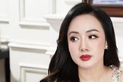 Nhan sắc đời thực của BTV Hoài Anh, xứng danh 'mỹ nhân không tuổi'