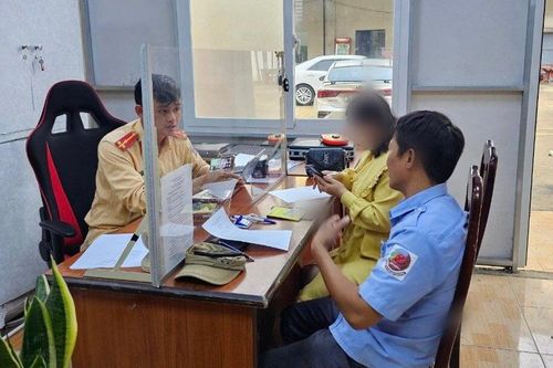 Đà Lạt: Xử lý tài xế xe buýt 49F-001.39 chèn ép xe máy trên đèo Prenn