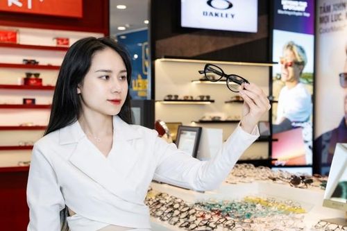 Cắt kính cận 1.5 độ bao nhiêu tiền, ở đâu, lúc nào chính xác?