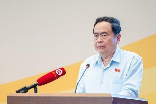 Cần đánh giá tác hại của thuốc lá điện tử, thuốc lá nung nóng