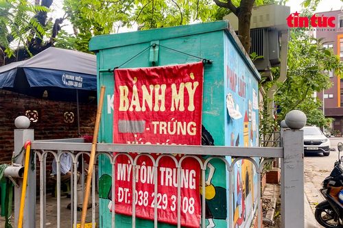 Thông tin quảng cáo, rao vặt làm nhếch nhác bích họa bốt điện