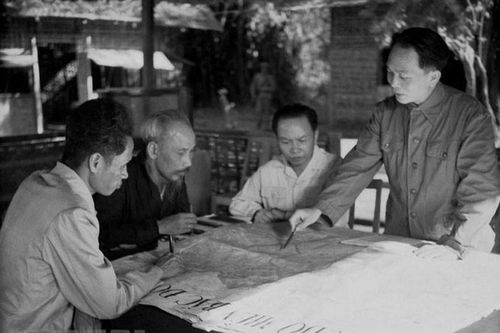 Bài 1: Từ chuẩn bị lực lượng đến khai mở kế hoạch Navarre
