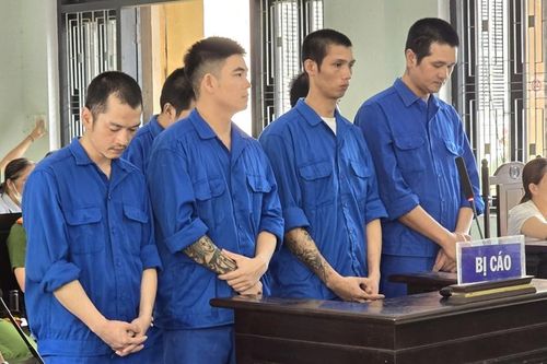 Xét xử nhóm đối tượng sử dụng vũ khí quân dụng gây náo loạn Quốc lộ 1A