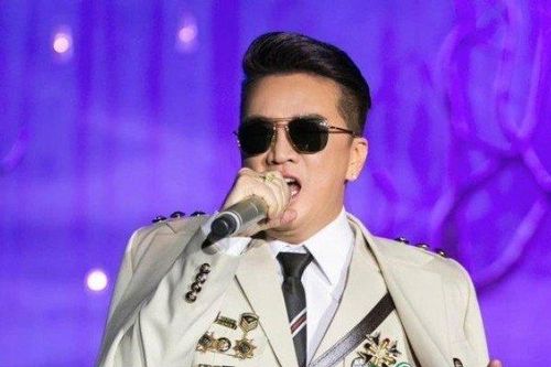 Vụ Đàm Vĩnh Hưng cài huy hiệu 'lạ' khi biểu diễn: Bộ VH-TT&DL lên tiếng
