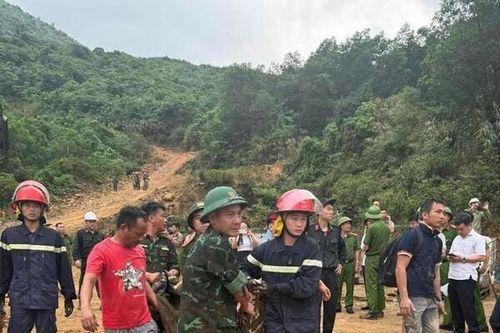 Hà Tĩnh: Mưa lớn gây sạt lở nghiêm trọng
