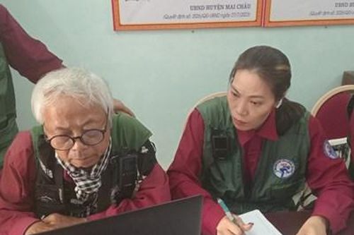 'Bông hồng' thép trên đường đua xe đạp về Điện Biên Phủ