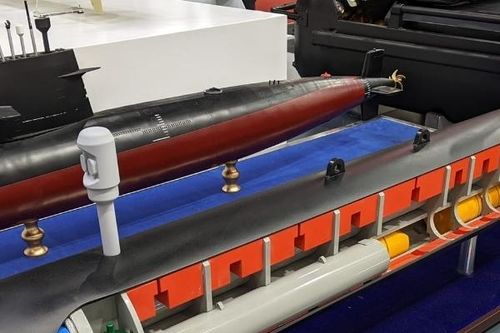 Trung Quốc ra mắt UUV có khả năng trinh sát, rải mìn trong tác chiến hải quân