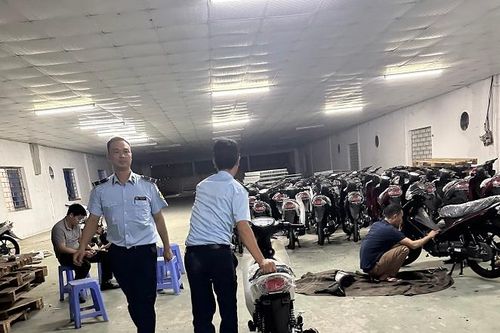 Khởi tố vụ án sản xuất xe máy giả ở Hưng Yên
