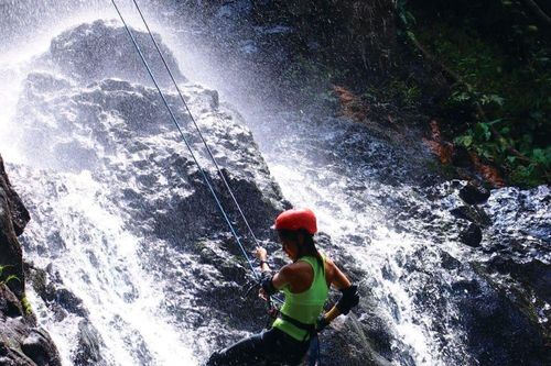 Thám hiểm hang động núi lửa Chư B'lưk