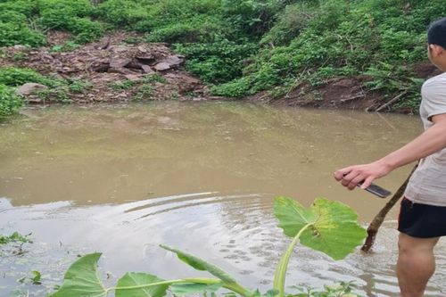 3 ông cháu tử vong thương tâm dưới hố nước sâu