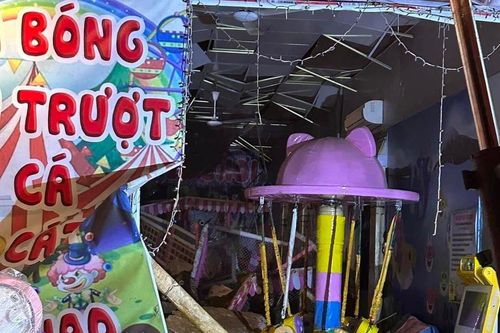 Hà Nội: Sập tường trong mưa lớn, 3 trẻ nhỏ tử vong thương tâm