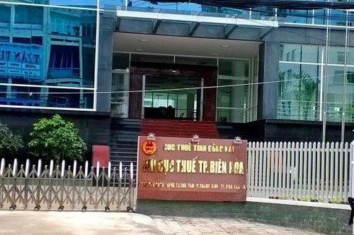 Đồng Nai: Tạm hoãn xuất cảnh 64 cá nhân vì nợ thuế
