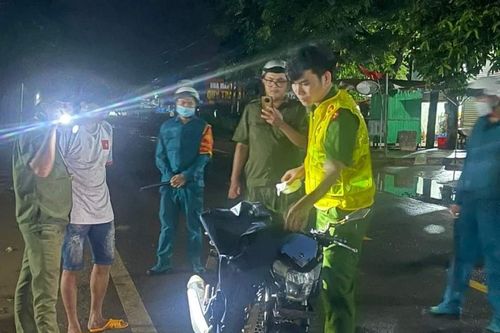 Phát hiện chiếc xe máy không chính chủ trong vụ án ma túy
