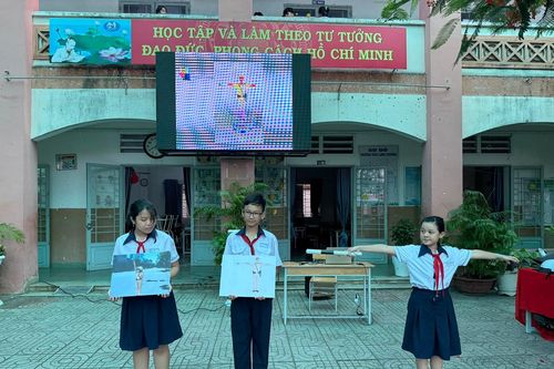 Sinh động những giờ học ngoại khóa trước kỳ nghỉ hè