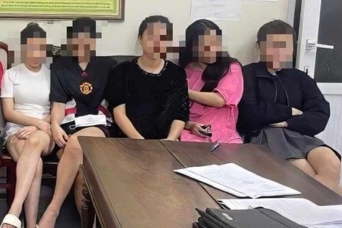 5 cô gái 'bay lắc' cùng nhóm cầu thủ Hà Tĩnh bị xử lý thế nào?