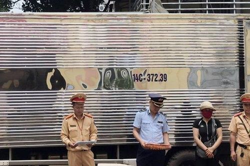 Quảng Ninh: Thu giữ gần 3.500 sản phẩm mỹ phẩm, thực phẩm nhập lậu