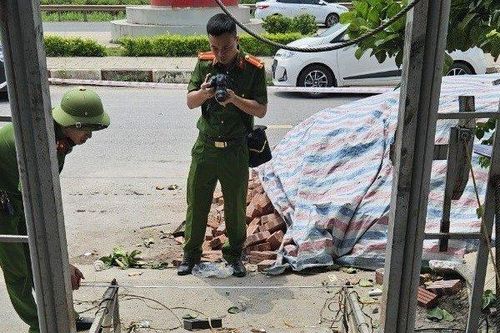 Bắc Giang: Rơi thang máy tự chế, 7 người bị thương