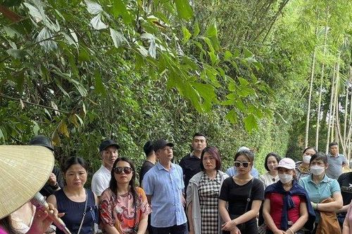Nỗ lực của những người kể chuyện về Bác Hồ cho cả thế giới