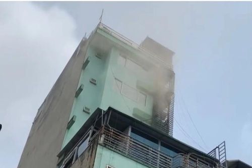 Không có thiệt hại về người trong vụ cháy tại 'chung cư mini' trên phố Quan Nhân, Hà Nội