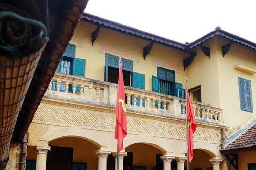 Thăm nơi Bác Hồ viết 'Lời kêu gọi toàn quốc kháng chiến'