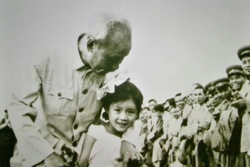 Miền ký ức thiêng liêng của 'cô bé Trung Quốc' được chụp ảnh cùng Bác Hồ