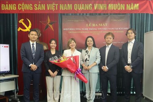 Ra mắt Hiệp hội Công nghệ thông tin Việt Nam tại vùng Kyushu (Nhật Bản)