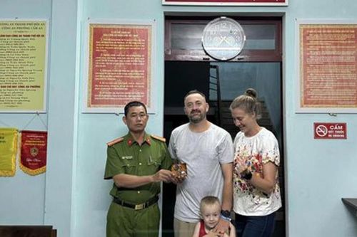 Giúp du khách tìm lại tài sản