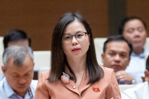 Nghịch lý thiếu giáo viên nhưng vẫn tinh giản biên chế 'theo lộ trình'