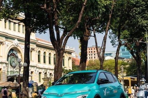 Huy động nguồn vốn 'xanh' cho doanh nghiệp vận tải chuyển đổi xe điện