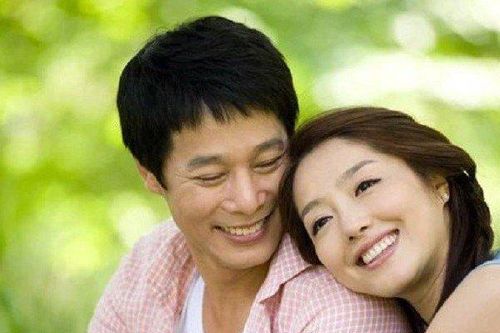 Người nhà với nhau