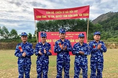 Hải đội 102 (Vùng Cảnh sát biển 1) kiểm tra bắn đạn thật súng ngắn K54