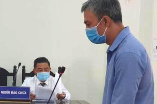Sắp xét xử vụ cháu 4 tuổi bị người tình của mẹ bạo hành