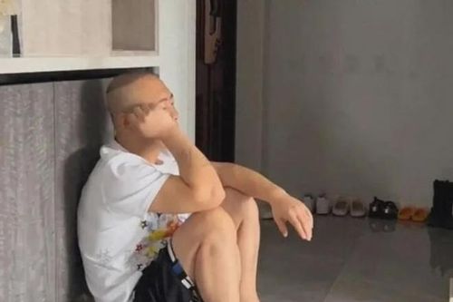 Chồng uất ức kể khổ sau 8 năm ở nhà nội trợ cho vợ đi kiếm tiền