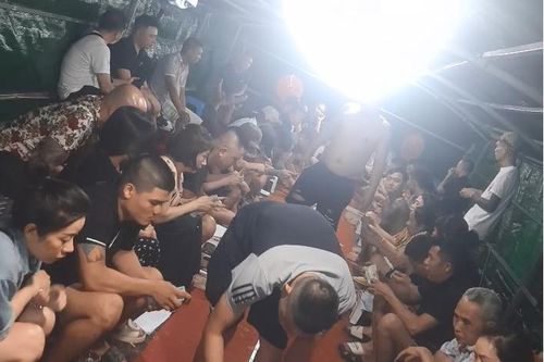 Sới bạc khủng trên 'tàu ma' giữa sông Hồng: Kỳ 2 - Đi vào hang cọp